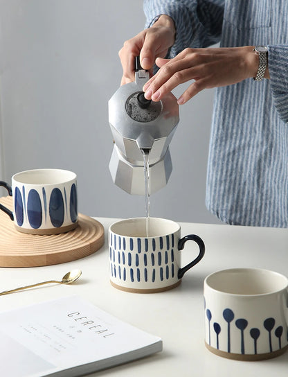 Tasse à café en céramique avec motifs de couleur bleu 450ml